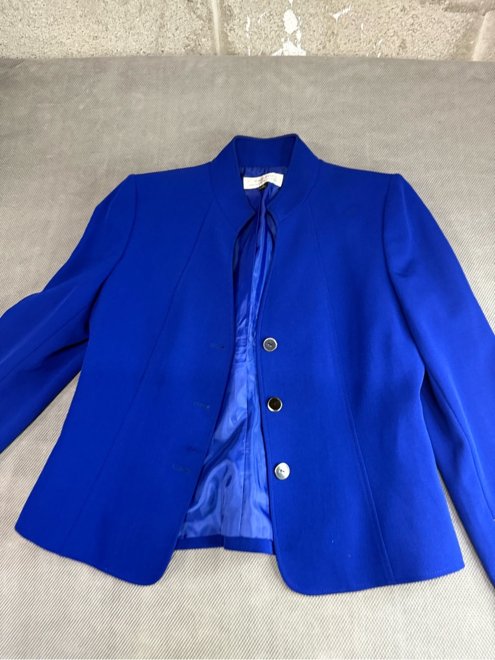 Tahari Women’s Royal Blue Collarless Button Jacket